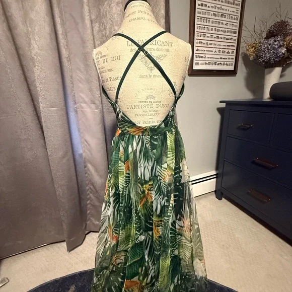 LUXXEL Green Tropical Leaf Print Maxi Dress – Size M - Picture 3 of 5